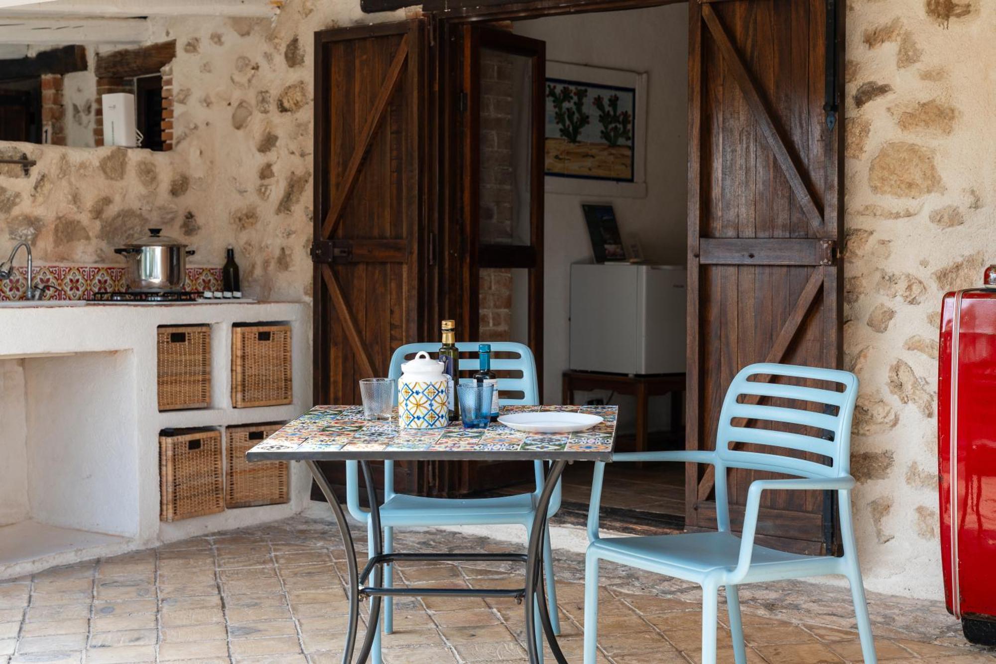 Roba Degli Ulivi Bed & Breakfast Agrigento Exterior photo